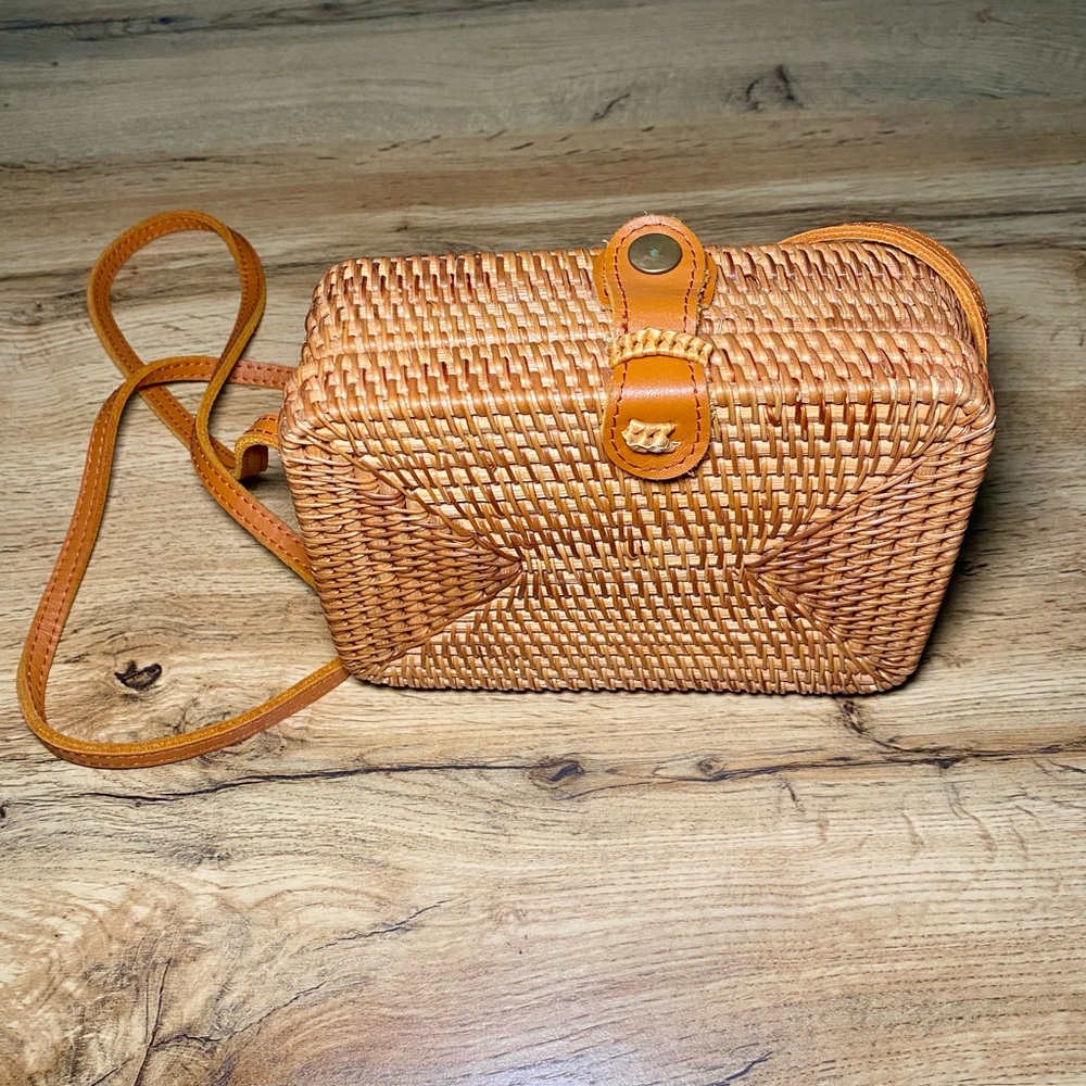 Handmade Vintage Rattan Crossbody Bag | Boho Straw Purse | Tan Leather Strap